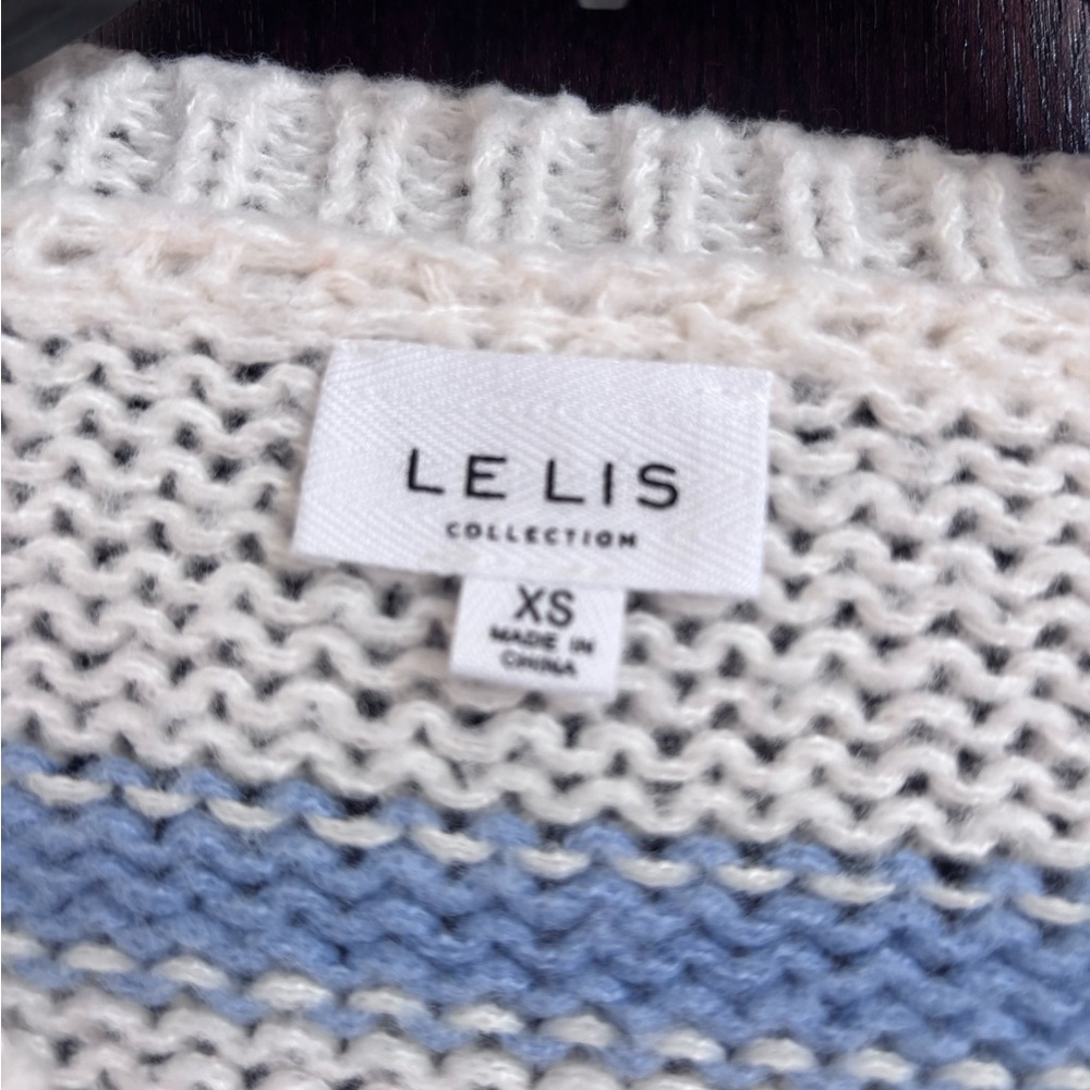 Le Lis Striped Cropped V-Neck Sweater in Cream and Light Blue - Picture 2 of 3